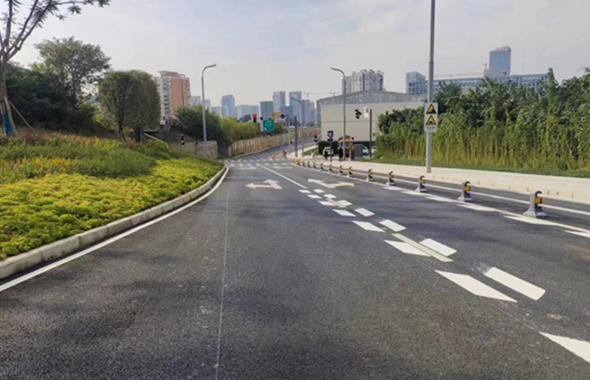 成南高速旁這一段道路正式通車